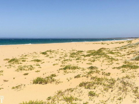 Azure Waters Perfectly Positioned With Ocean Views - Lismore Accommodation 3