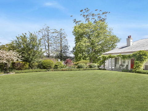 Nattai Lodge House & Cottage In Beautiful Garden - Lismore Accommodation 2