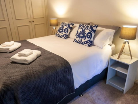 Perfectly Positioned Beachfront Apartment Unit 6 - Lismore Accommodation 2