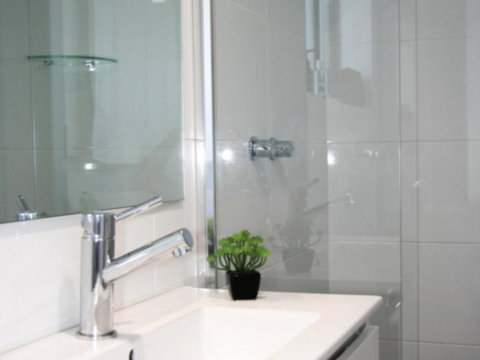 Perfectly Positioned Beachfront Apartment Unit 6 - Lismore Accommodation 3
