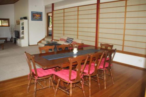 LIZ LAKE - Lismore Accommodation 7