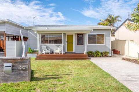 The Surf Shack - Lismore Accommodation 0