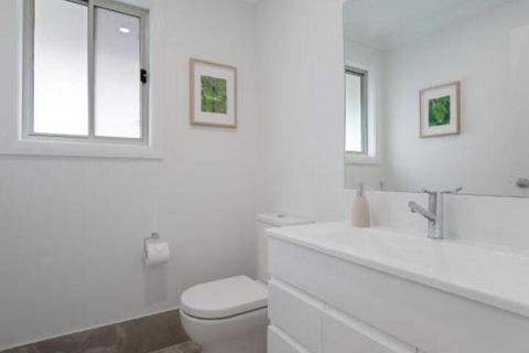 Birubi Breezes 2 / 7 Fitzroy St. Large Duplex With Air Conditioning WIFI & Only 5 Minute Walk To The Beach - Lismore Accommodation 6