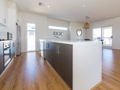 Bungala Coastal Retreat - Lismore Accommodation 4