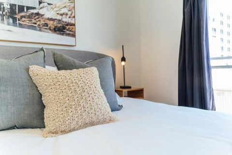 Nirvana On Gray Netflix WiFi Nespresso & More - Lismore Accommodation 4