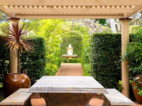 Old Mansfield Loft Gardens Gazebo & Getaways - Lismore Accommodation 6