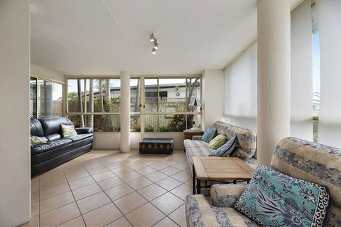 Fabulous Pet Friendly Family Home - 3 Carribean Court - Lismore Accommodation 7