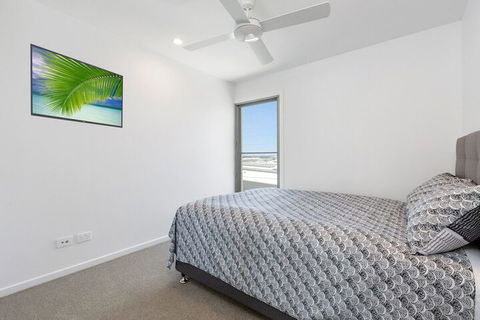 BRAND NEW OCEAN AVENUE TOWNHOUSE - Lismore Accommodation 1