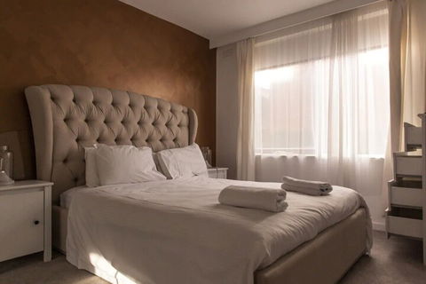 Bright & Spacious 2 Bedroom Apartment In Windsor - Lismore Accommodation 1