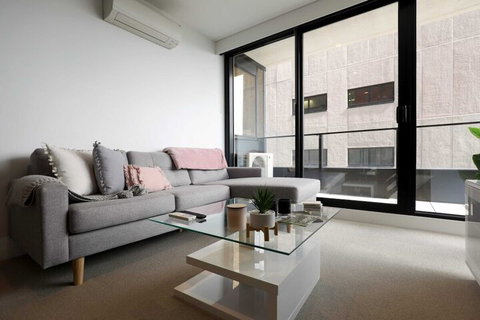 Fantastic 2BD Apt In Melbournes Southbank! - Lismore Accommodation 1