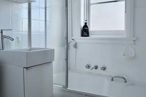 Comfortable 3 Bedroom Apartment In Trendy Haberfield - Lismore Accommodation 1