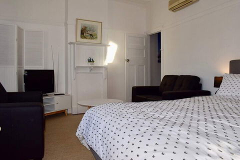 Comfortable 3 Bedroom Apartment In Trendy Haberfield - Lismore Accommodation 7