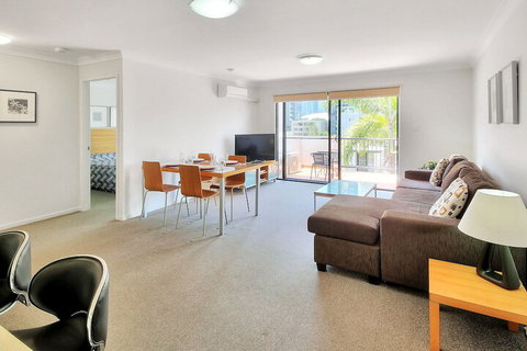 Airtrip Apartment On Russell St - Lismore Accommodation 5