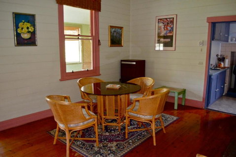 Clyde Cottage - Lismore Accommodation 5