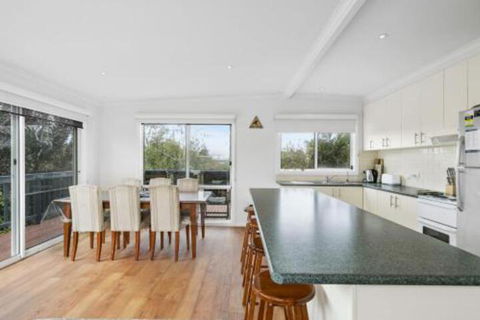 THE BEACH HIVE PET FRIENDLY (OUTSIDE ONLY) INLET SIDE - Lismore Accommodation 4