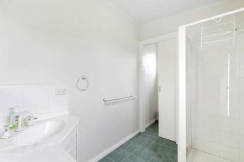 THE BEACH HIVE PET FRIENDLY (OUTSIDE ONLY) INLET SIDE - Lismore Accommodation 5