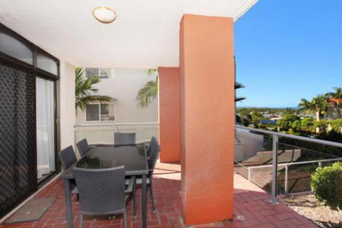 Unit 2 Cooltoro Court 7 Frank Street Coolum Beach 400 BOND LINEN INCLUDED - Lismore Accommodation 5