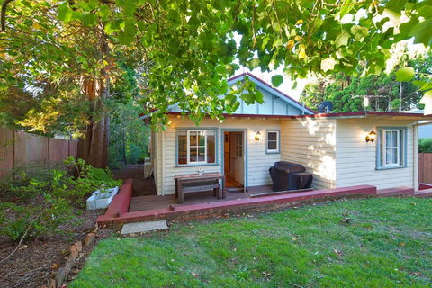 Brantwood Cottage Luxury Accommodation - Lismore Accommodation 2