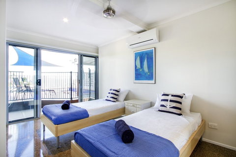 A Point Of View Airlie Beach - Lismore Accommodation 3