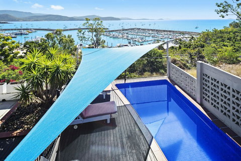 A Point Of View Airlie Beach - Lismore Accommodation 0