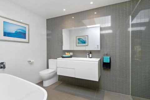 Flynns Beach Retreat - Lismore Accommodation 3