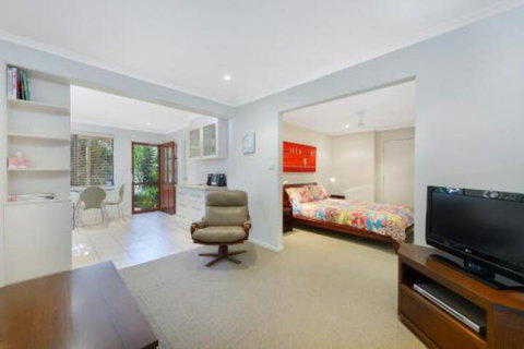 Flynns Beach Retreat - Lismore Accommodation 1