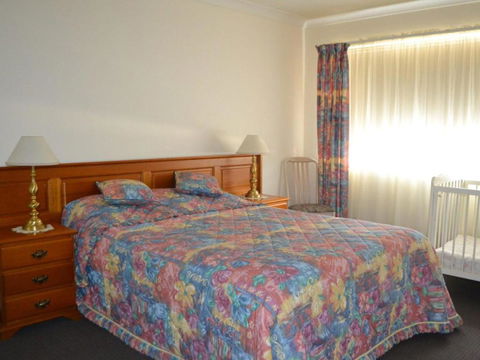 Bowling Greens 7 - Lismore Accommodation 2