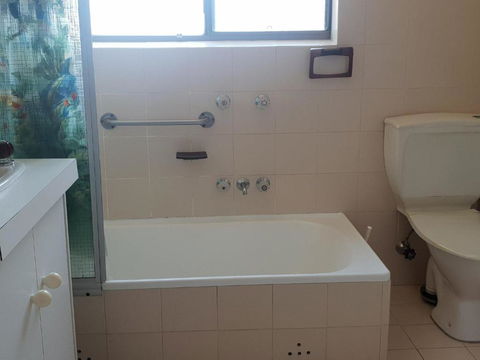 Bowling Greens 7 - Lismore Accommodation 6