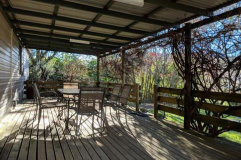 Alexander Cottage - Lismore Accommodation 5