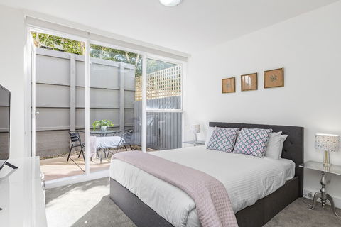 BOUTIQUE STAYS - Brighton By The Sea - Lismore Accommodation 2