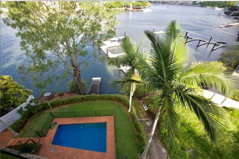 Modern Studio Apartment With Pool & Amazing Views - Lismore Accommodation 1