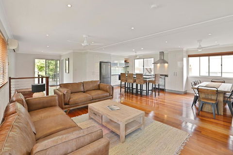 Beach Home In Golden Triangle - Lismore Accommodation 4