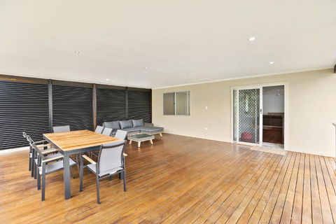 Beach Home In Golden Triangle - Lismore Accommodation 3