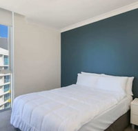 Spacious 3 Bedroom Apartment on the 39th Floor With Pool - Lismore Accommodation