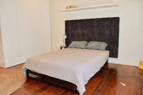 Art Deco Apt In Sunny Elwood Minutes To St. Kilda - Lismore Accommodation 4