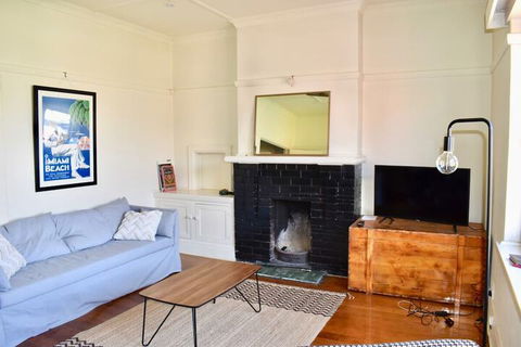 Art Deco Apt In Sunny Elwood Minutes To St. Kilda - Lismore Accommodation 2