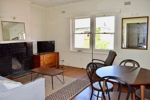 Art Deco Apt In Sunny Elwood Minutes To St. Kilda - Lismore Accommodation 3