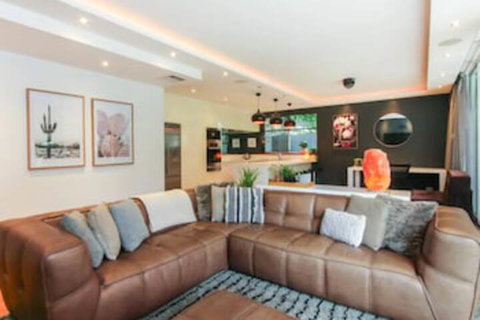 Spacious 2 Bedroom Apartment In Ascot With Large Private Garden - Lismore Accommodation 0