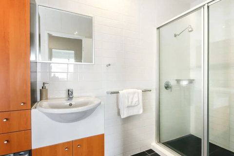 Large 3 Bedroom Apartment With River Views Near The Stadium - Lismore Accommodation 7