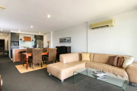 Large 3 Bedroom Apartment With River Views Near The Stadium - Lismore Accommodation 0