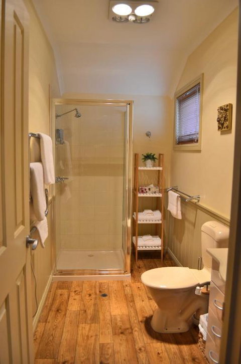 Autumn Affair Cottage 5 - Lismore Accommodation 4