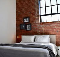 Stylish Warehouse Conversion in Heart of Fitzroy - Lismore Accommodation