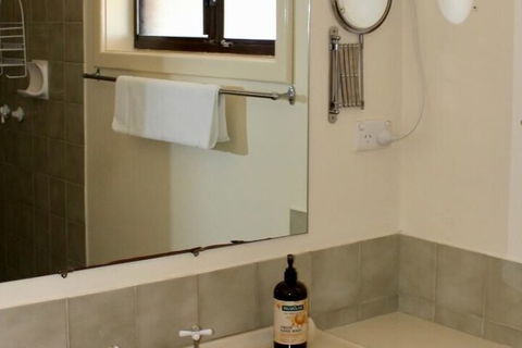 Beach Shack - Lismore Accommodation 0