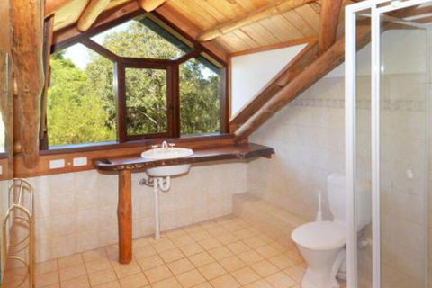 Bush N Waves - Lismore Accommodation 5