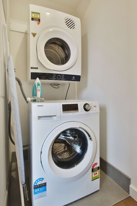 Quality Apartments Dandenong - Lismore Accommodation 3