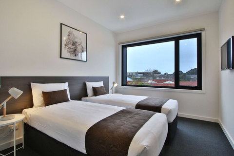Quality Apartments Dandenong - Lismore Accommodation 2