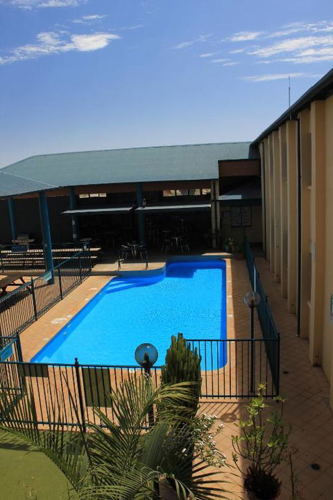 Ningaloo Coral Bay Backpackers - Lismore Accommodation 3
