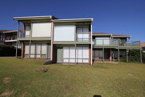 Southern Sands Beachfront Apartments - Lismore Accommodation 5