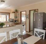 Taranaki Beach House - Lismore Accommodation