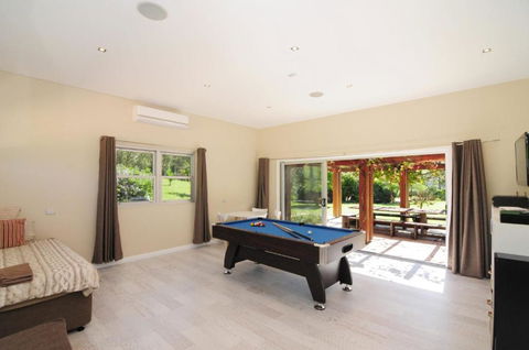 Bottlebrush Lodge Great Views & A Pool! - Lismore Accommodation 6